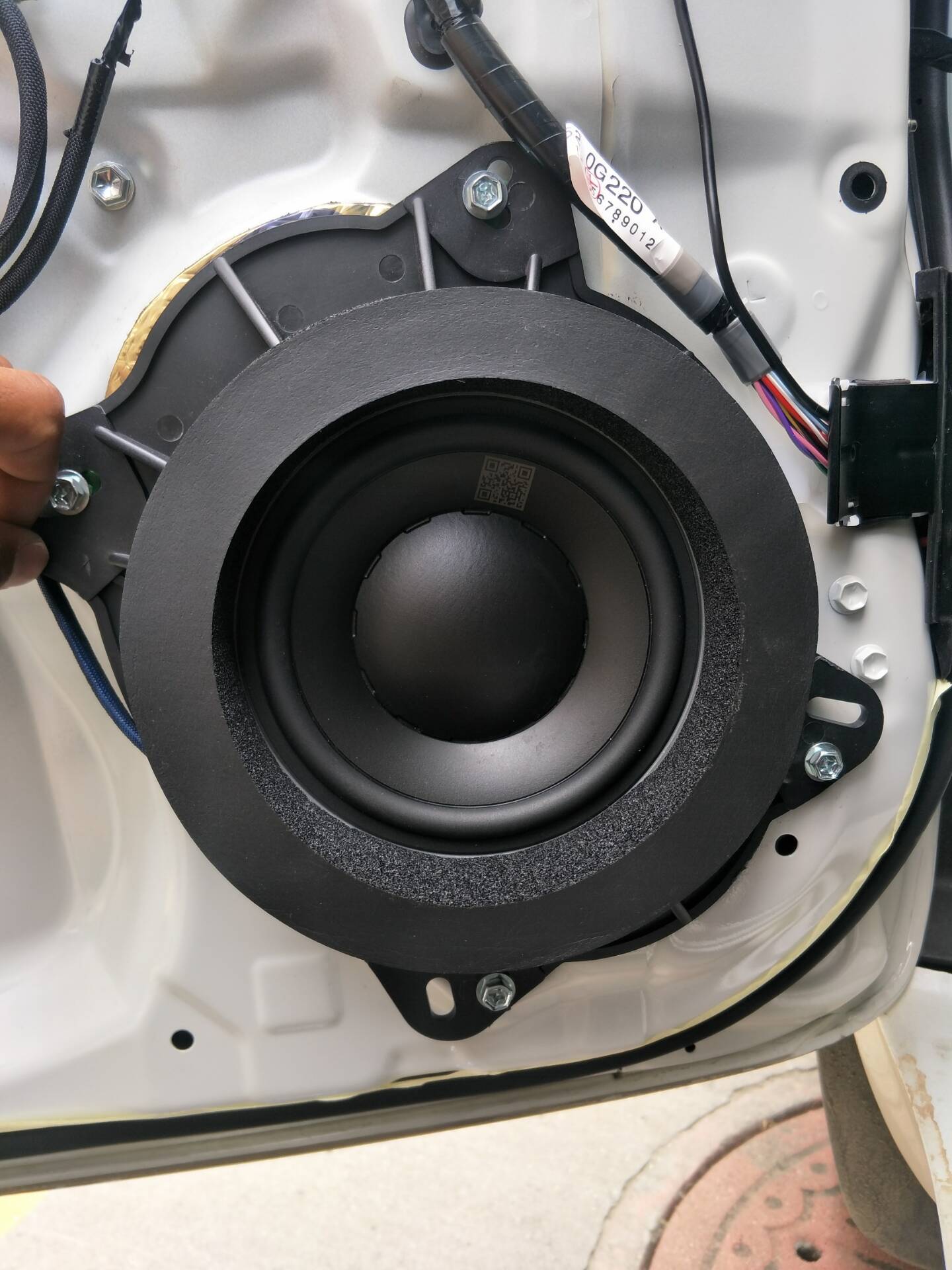 经典再现 丰田霸道改装丹拿汽车音响，打造移动听觉殿堂